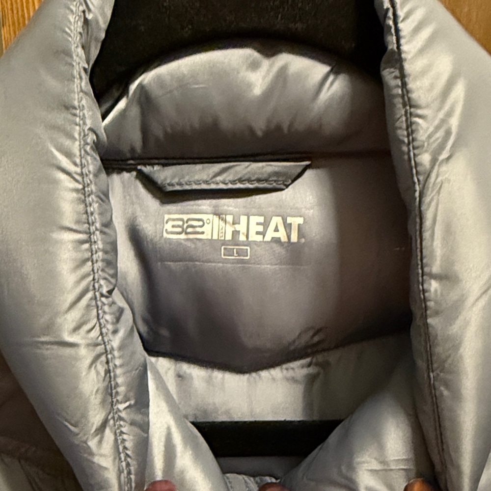 32 Degrees Gray Puffer Vest - Picture 4 of 5